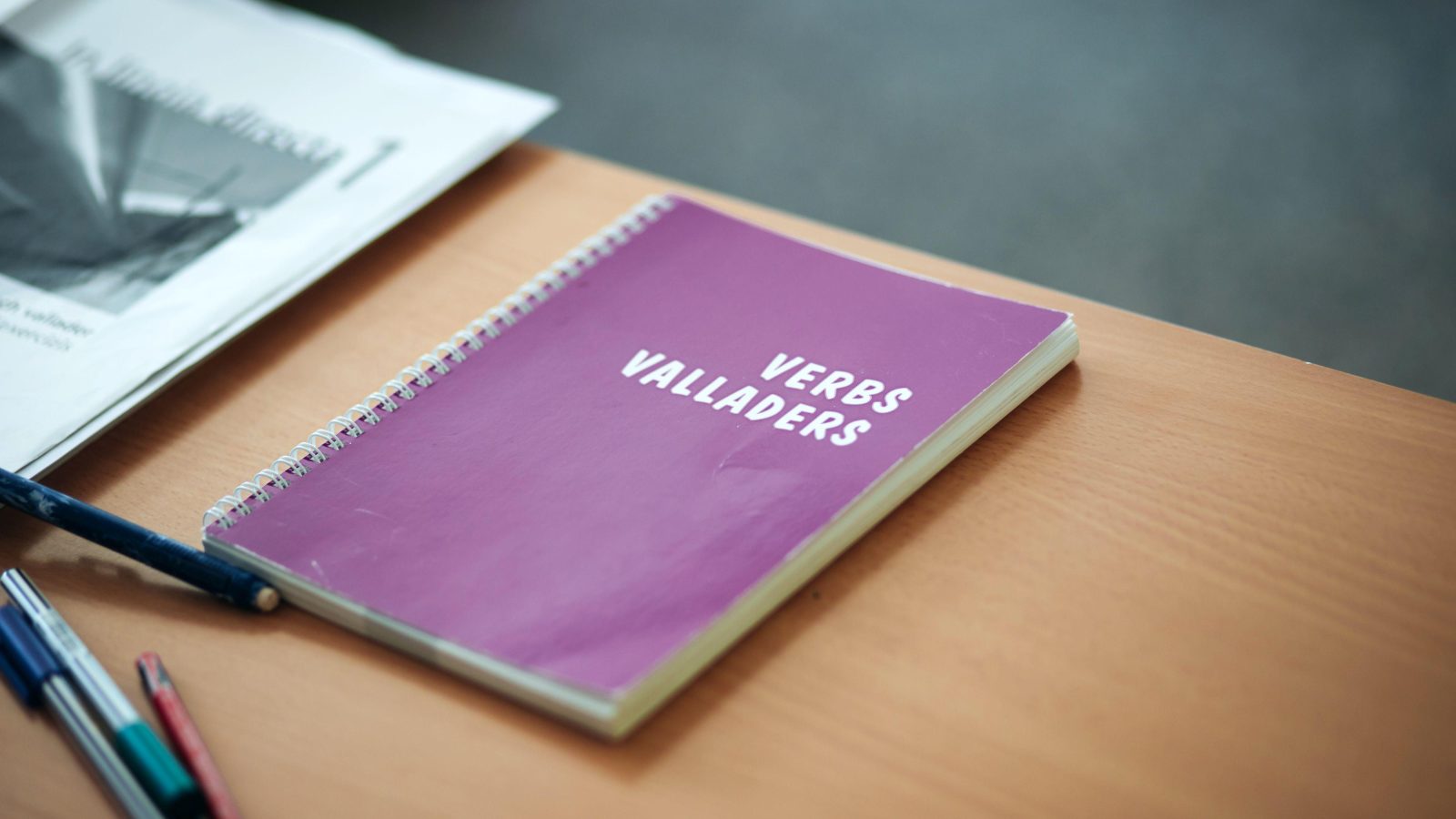 Wörterbuch Verben Vallader, Symbolbild Romanischkurse, Credits: Lia Rumantscha